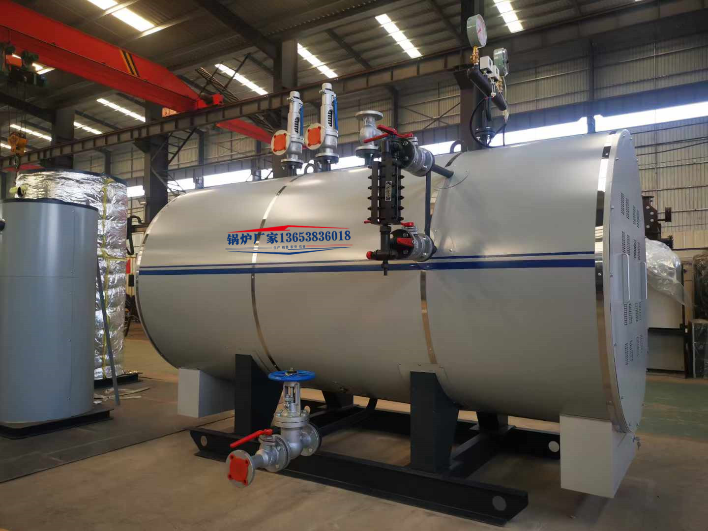 1吨电蒸汽锅炉蒸汽压力1.25Mpa压力表压力控制器水位电极筒水位计截止阀安全阀排污阀电控柜