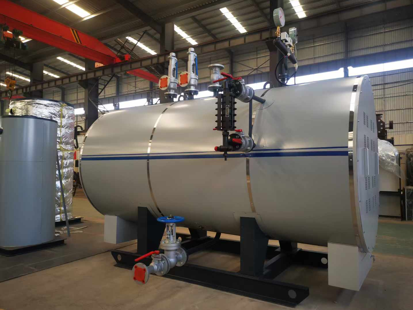 1吨电蒸汽锅炉蒸汽压力1.25Mpa压力表压力控制器水位电极筒水位计截止阀安全阀排污阀电控柜